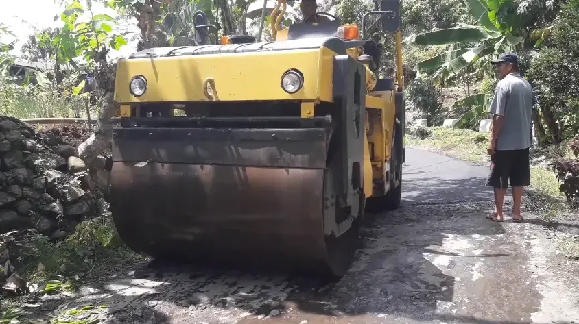 biaya pengaspalan jalan taman sari